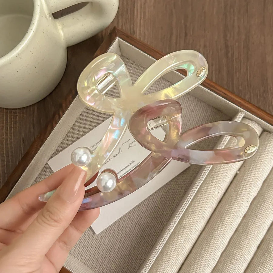 Elegant Shark Hair Clip Stylish Hair Accessories For Women Cross Gender Hair Decorations Suitable For Spring Summer