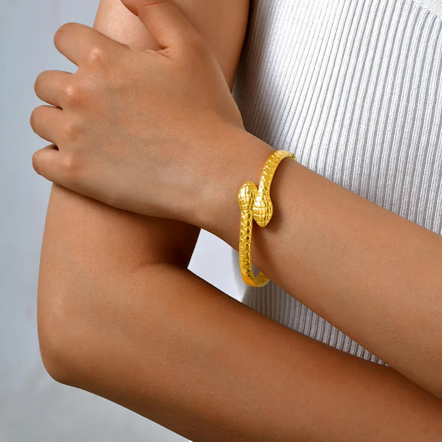 IG Style Casual Novelty Snake 201 Stainless Steel 18K Gold Plated Bangle In Bulk