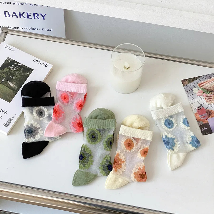 A Pair Cute Women's Flower Cotton Crew Socks