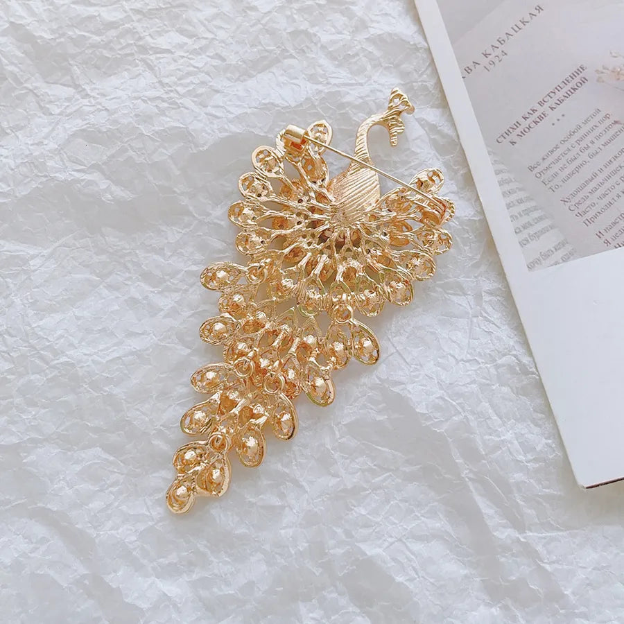 Elegant Vintage Peacock Brooch Pin High End Personality Style Rhinestone Anti-Light Clothing Accessories Phoenix Retro Brooch