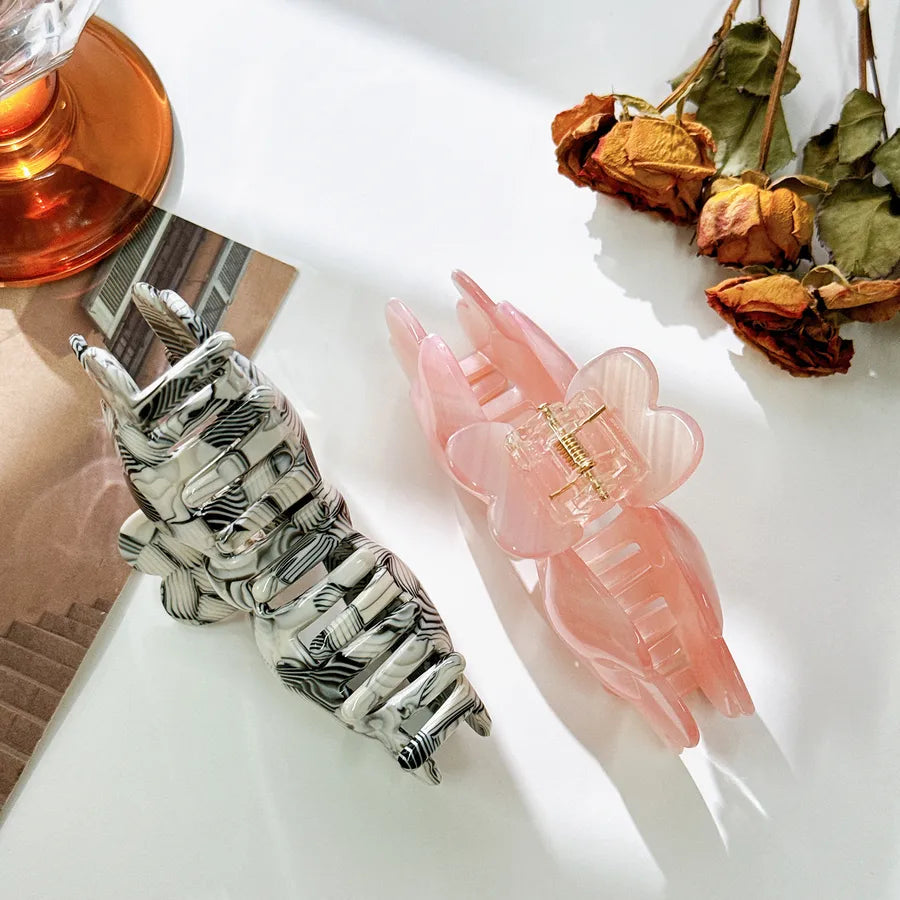 Large Size Acetate Hair Claw Clip Stylish Versatile Shark Tail Hair Clip Headwear For Women High-End Sensation Hair Accessories