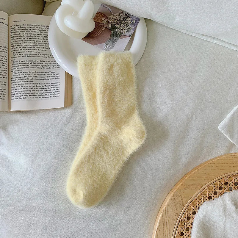 Sweet Women's Solid Color Nylon Ankle Socks A Pair