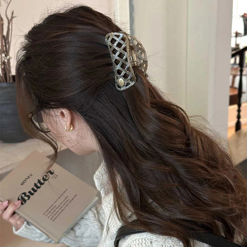 Elegant Hollow Out French Acetate Hair Clip Women's Shark Tail Hair Accessories Luxury Sensation Hair Grips For Back Of Head
