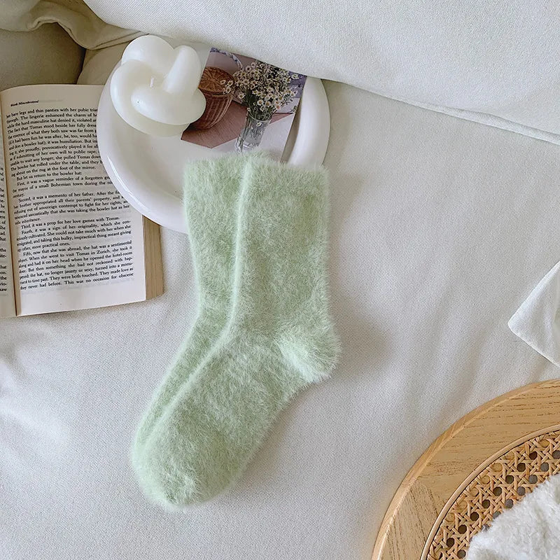 Sweet Women's Solid Color Nylon Ankle Socks A Pair