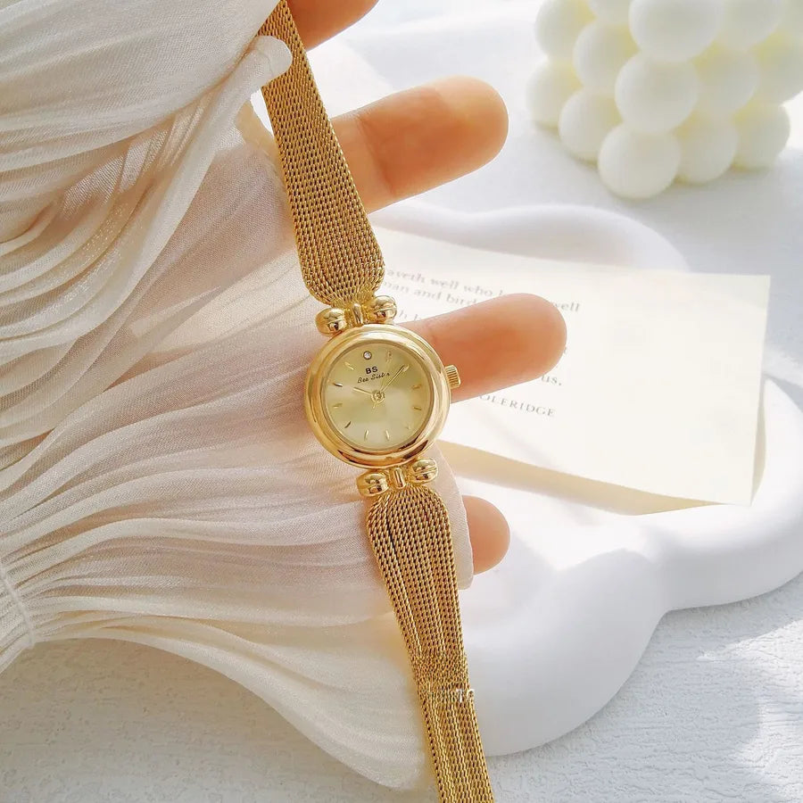BS new hot selling factory direct selling TikTok best selling middle ancient light luxury jewelry wheat ear watch temperament female watch FA1807