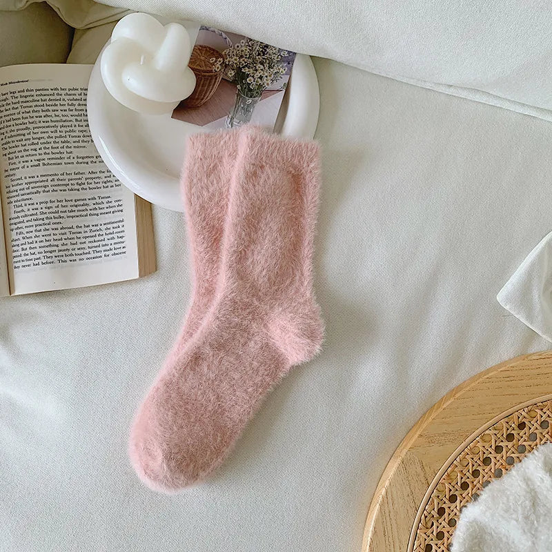 Sweet Women's Solid Color Nylon Ankle Socks A Pair