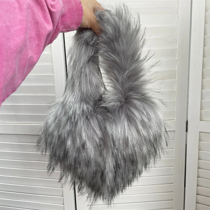women's autumn&winter artificial wool solid color streetwear heart-shaped magnetic buckle handbag
