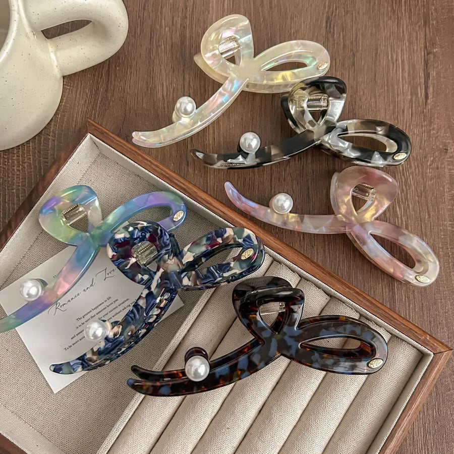 Elegant Shark Hair Clip Stylish Hair Accessories For Women Cross Gender Hair Decorations Suitable For Spring Summer