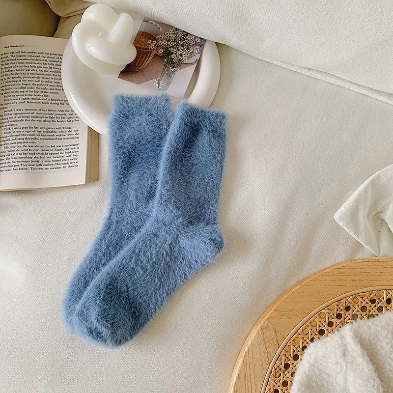 Sweet Women's Solid Color Nylon Ankle Socks A Pair