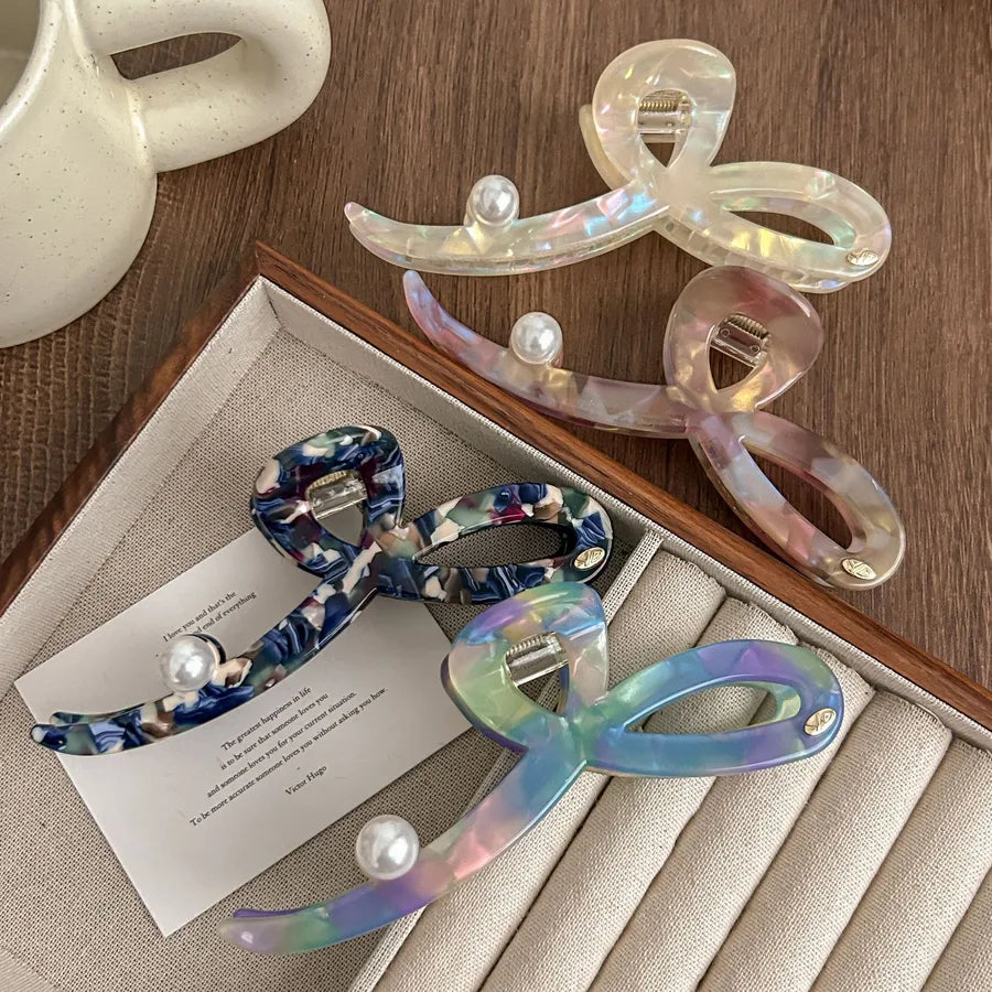 Elegant Shark Hair Clip Stylish Hair Accessories For Women Cross Gender Hair Decorations Suitable For Spring Summer