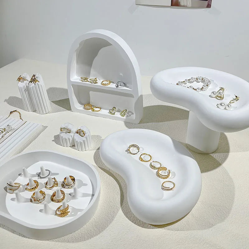 Creative Plaster Jewelry Display Stand Ring Holder Necklace Rack Shop Decoration Nordic Style Unique Design Jewelry Cabinet