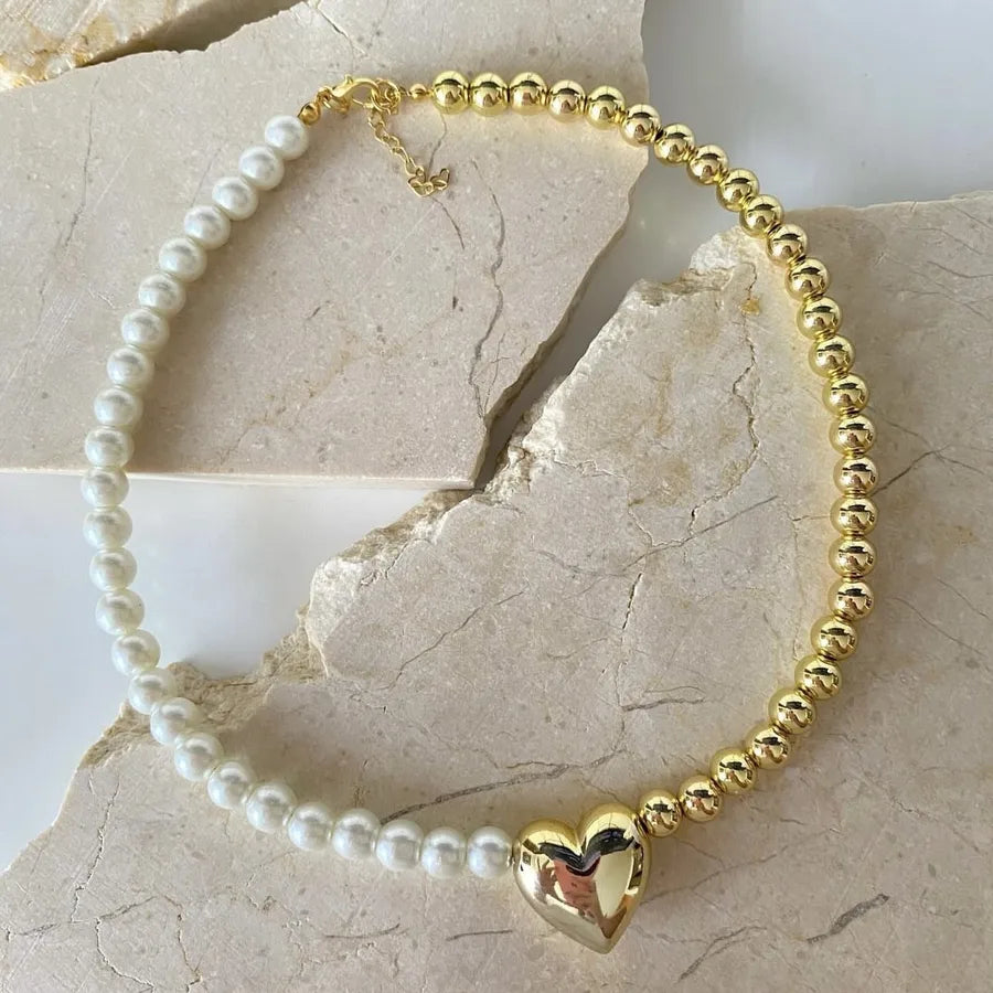 Simple and Light Luxury Temperament 8mm Pearl Copper Bead Heart-Shaped Beaded Necklace Suitable for Women's Daily Wear