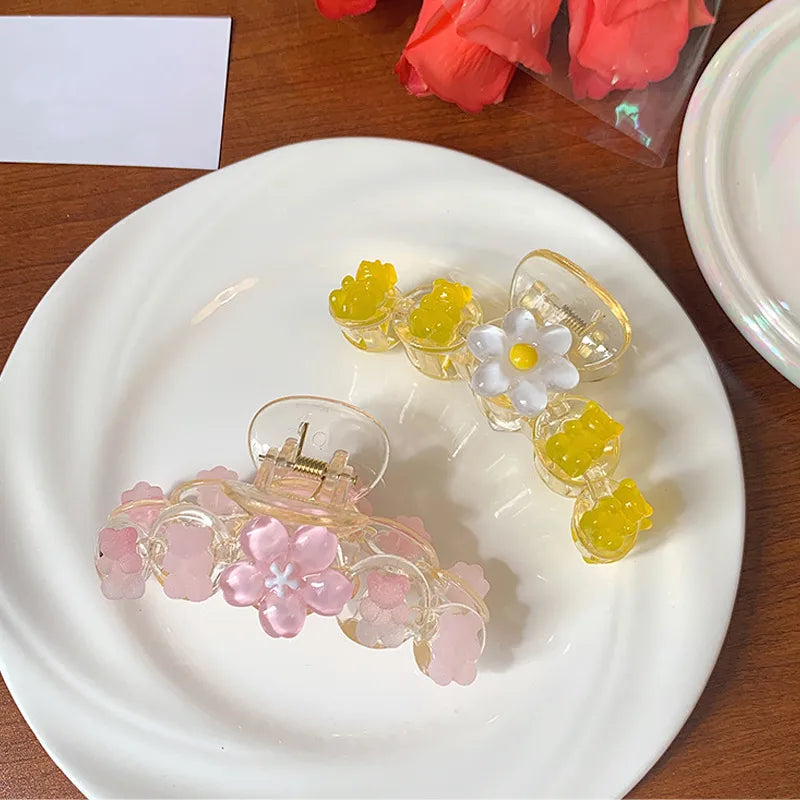 Cute Sweet Women's Bear Flower Plastic Hair Claws