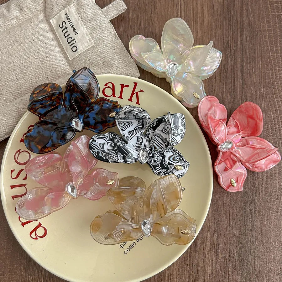 Large Size 3D Triangle Magnolia Hair Clip Stylish French Luxurious Updo Shark Clamp Women's Hair Accessories Acetate Material