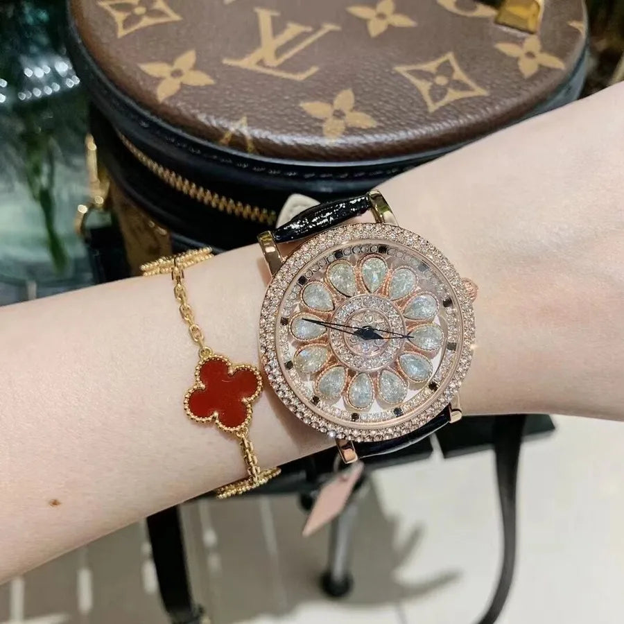 Elegant Luxurious Solid Color Buckle Quartz Watch Women's Watches
