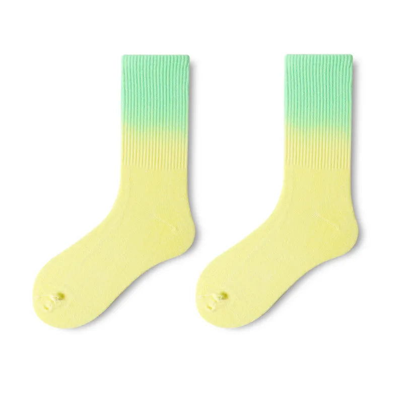 unisex sports gradient color cotton crew socks a pair