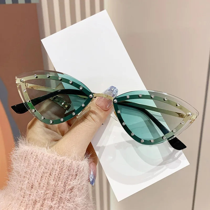 Punk Classic Style Gradient Color Ac Gradient Tinted Lenses Cat Eye Full Frame Women's Sunglasses