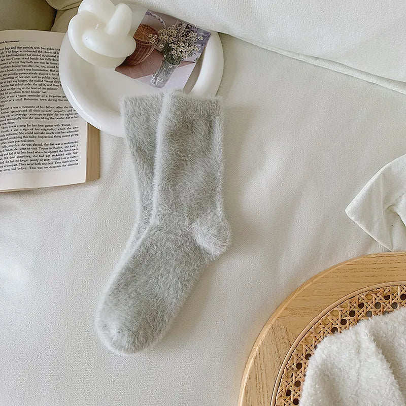 Sweet Women's Solid Color Nylon Ankle Socks A Pair
