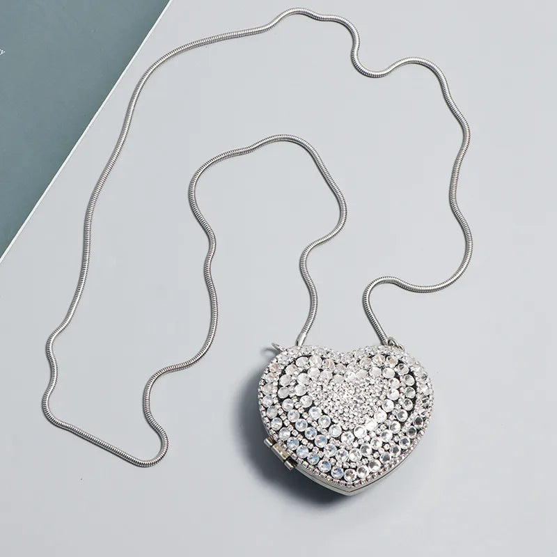 Women's Arylic Solid Color Streetwear Heart-shaped Square Magnetic Buckle Evening Bag