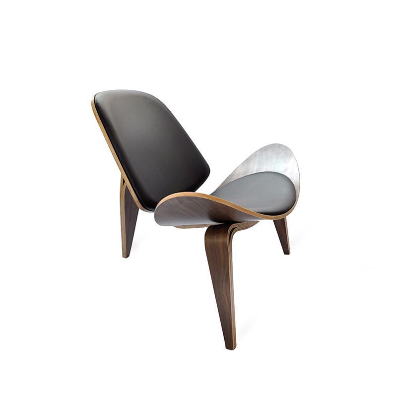 Hans Wegner CH07 Shell Chair, Walnut & Black