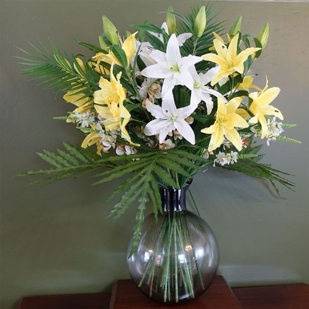 40cm Grey Smoke Glass Vase - High-Quality Oversized Vase for Stunning Floral Displays