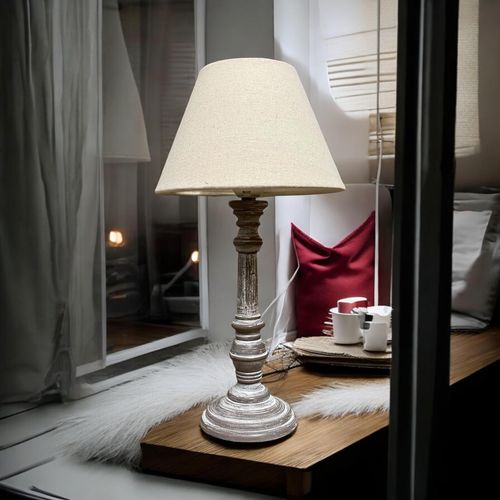 38CM TRADITIONAL STYLE LAMP AND SHADE