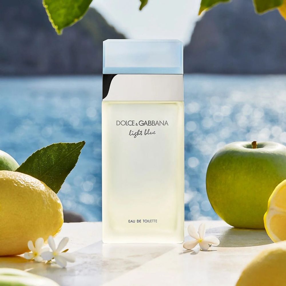 Dolce & Gabbana Light Blue Eau de Toilette Spray 100ml