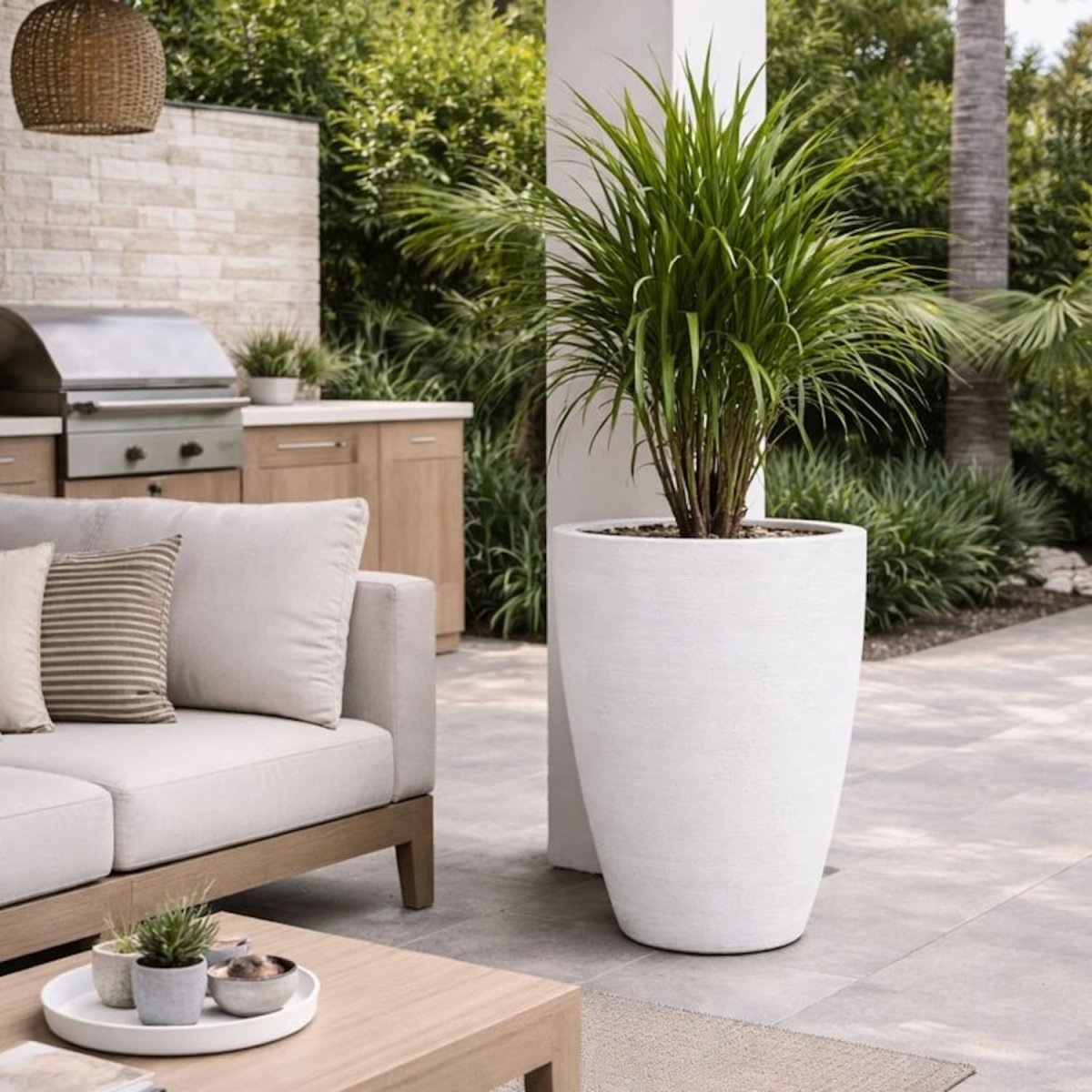 Vessara | White Mist – 100cm XXL Concrete Vase Planter – 172L Tall Plant Pot - Zestio