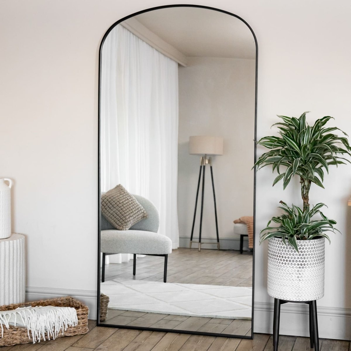 Yoko - Full Length Black Metal Gentle Arch Mirror - 180cm x 90cm - Zestio